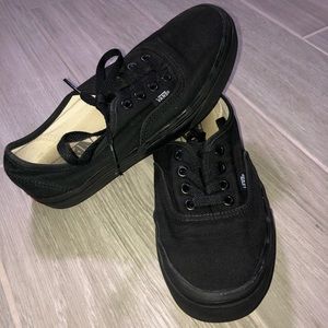 Authentic Black/ Black Vans